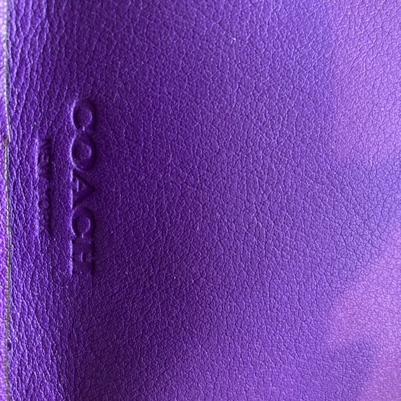 Vintage Round Leather Purple Coach Crossbody - Picture 4 of 4